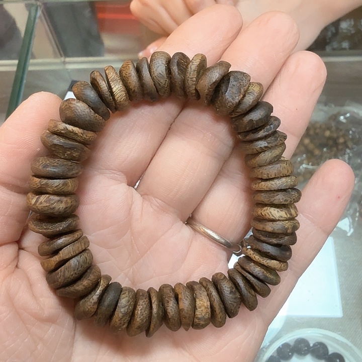 沉香手串特级老料包壳19克