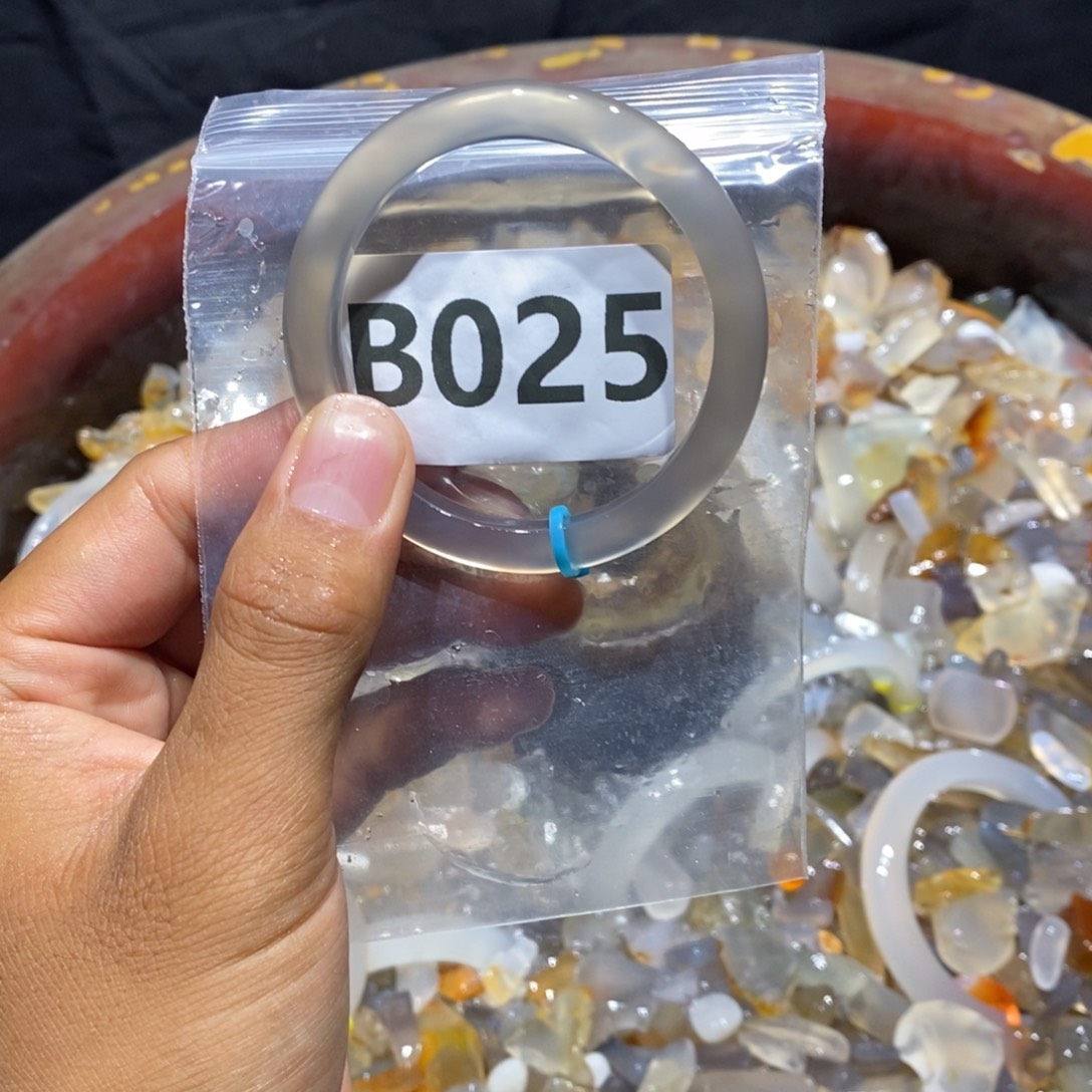 现***时手镯玛瑙/玉髓未镶嵌