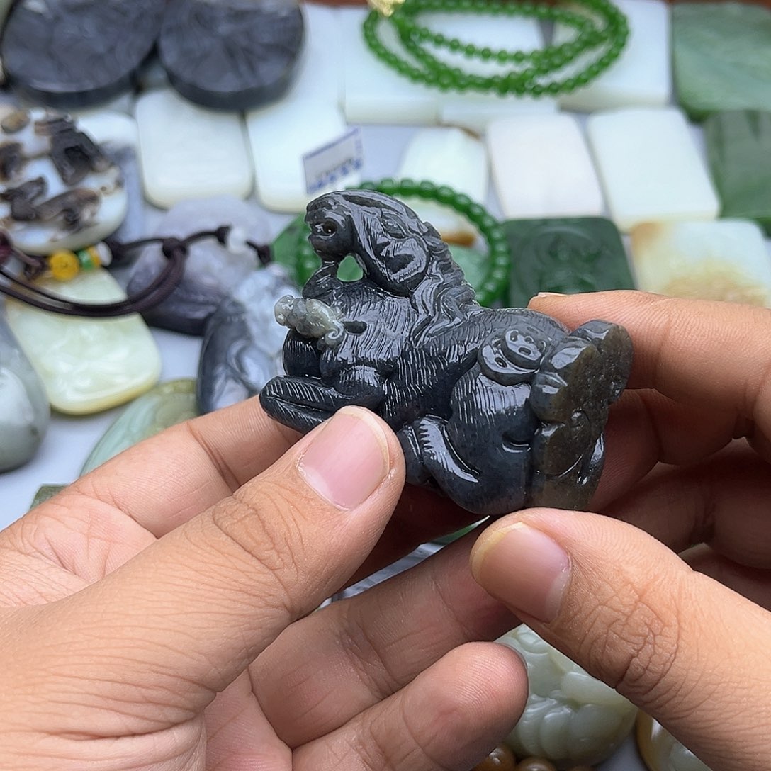 和田玉挂件未镶嵌