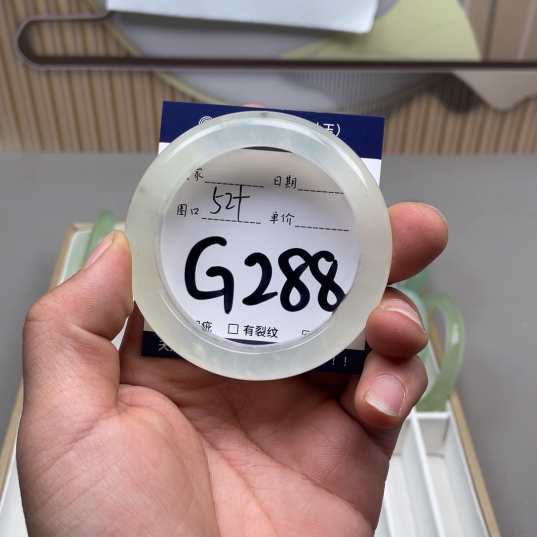 岫玉手镯手镯未镶嵌