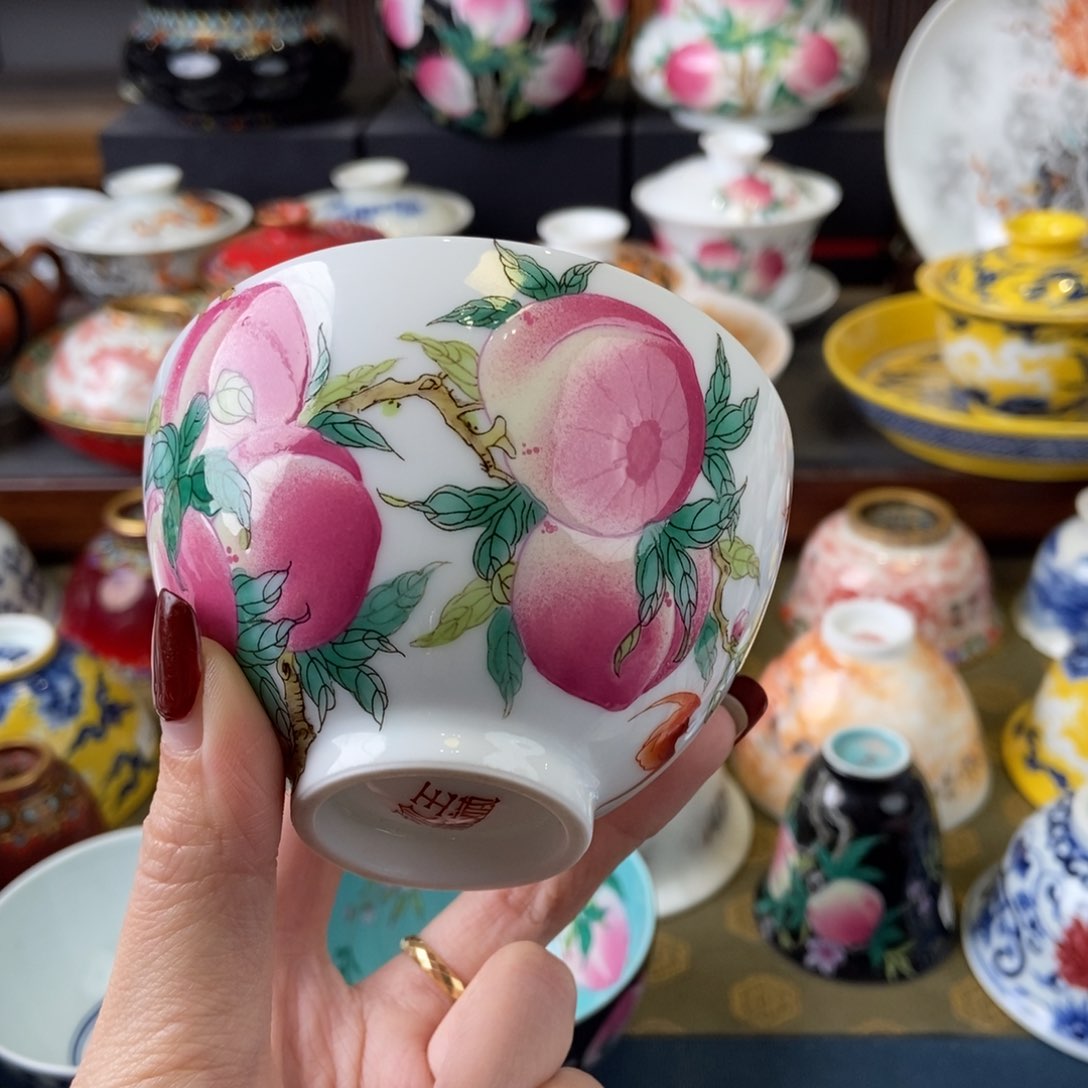 陶瓷艺术家的作品是一种非常感谢
