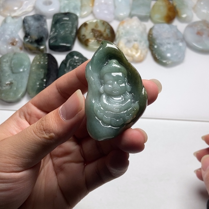 翡翠未镶嵌颈饰宝宝佛30