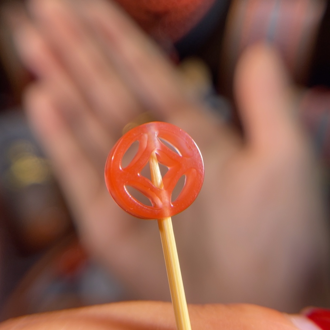 南红玛瑙大黑洞钱币纹 线束未镶嵌不退不换