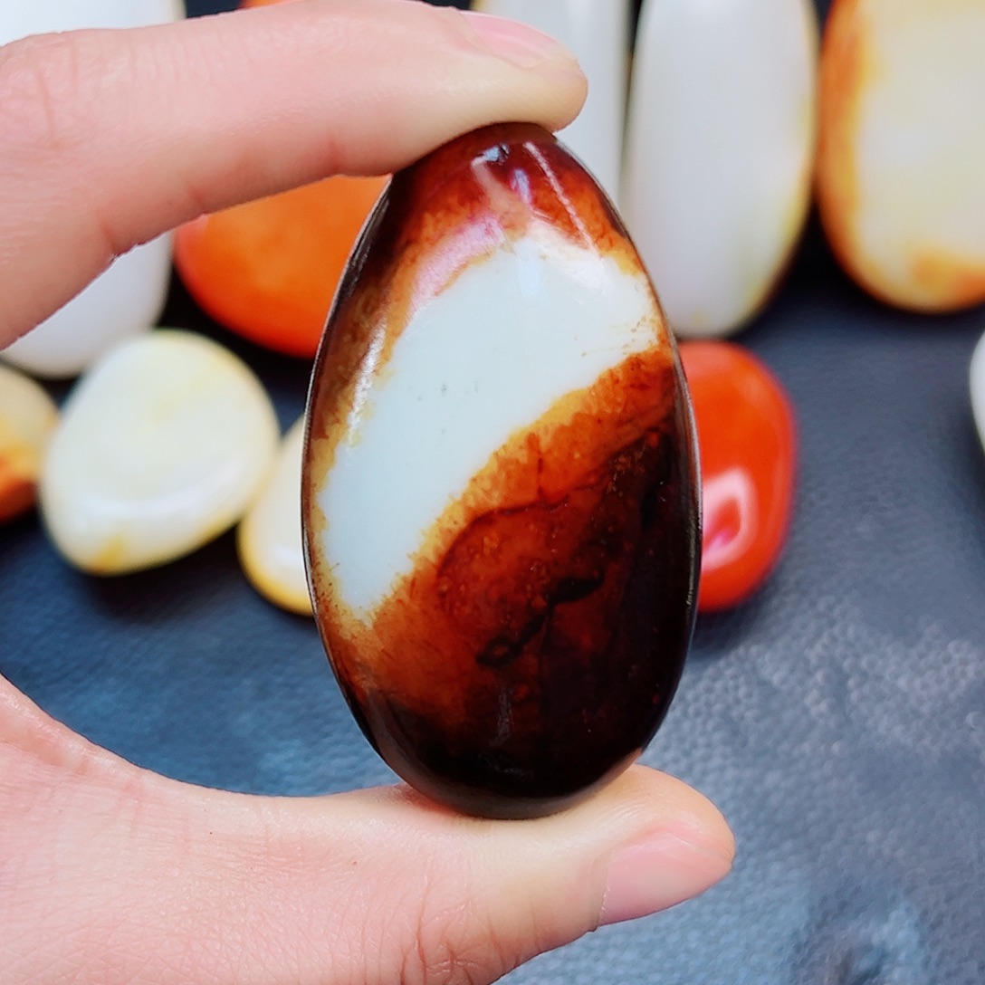 恭***乐和田玉未镶嵌挂件