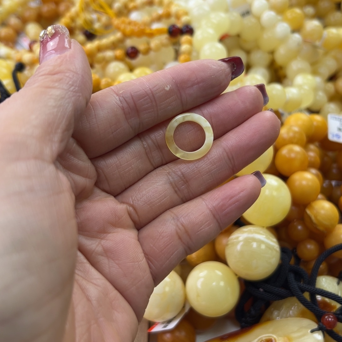 琥珀珠宝奇石未镶嵌