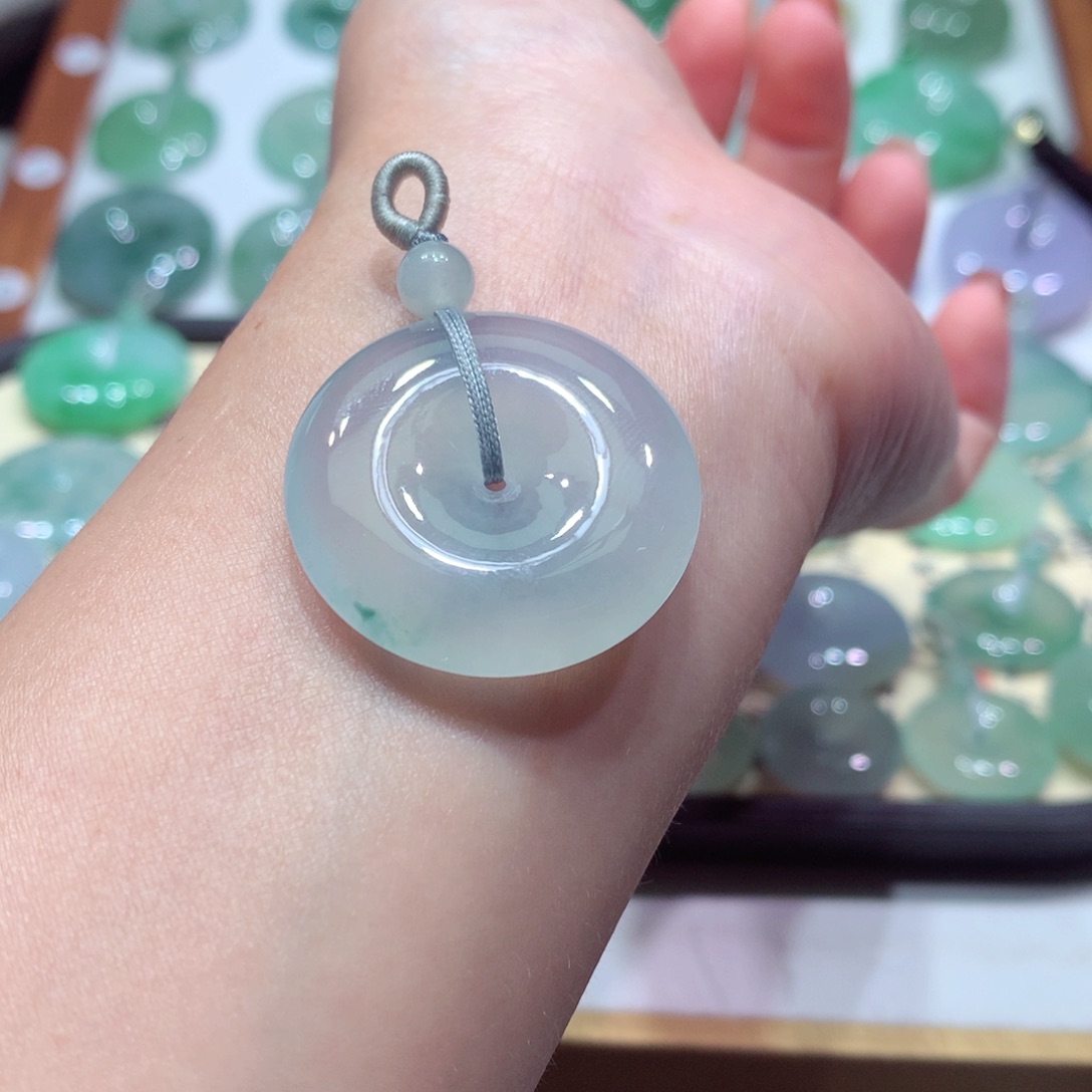 翡翠未镶嵌颈饰7尺寸29.8*6.2