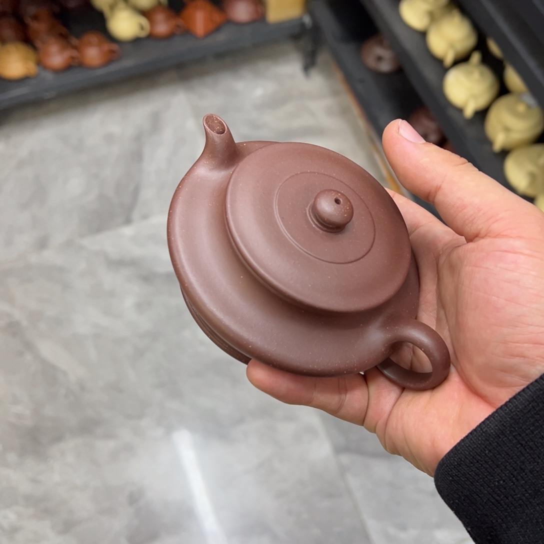 紫砂茶壶汽修厂和机械设备