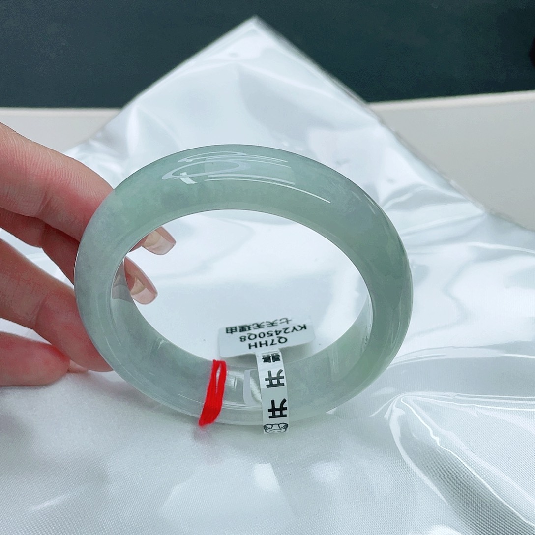 翡翠手镯未镶嵌正55.5