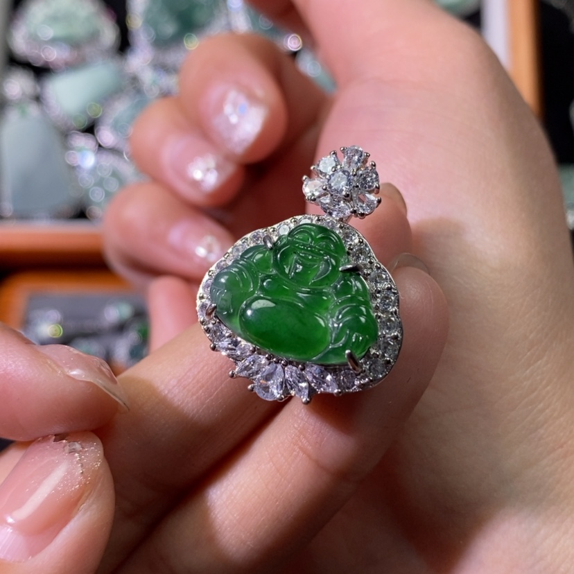 【闪购商品】翡翠颈饰未镶嵌天然