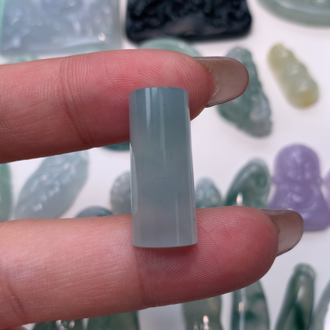 翡翠未镶嵌颈饰无事柱