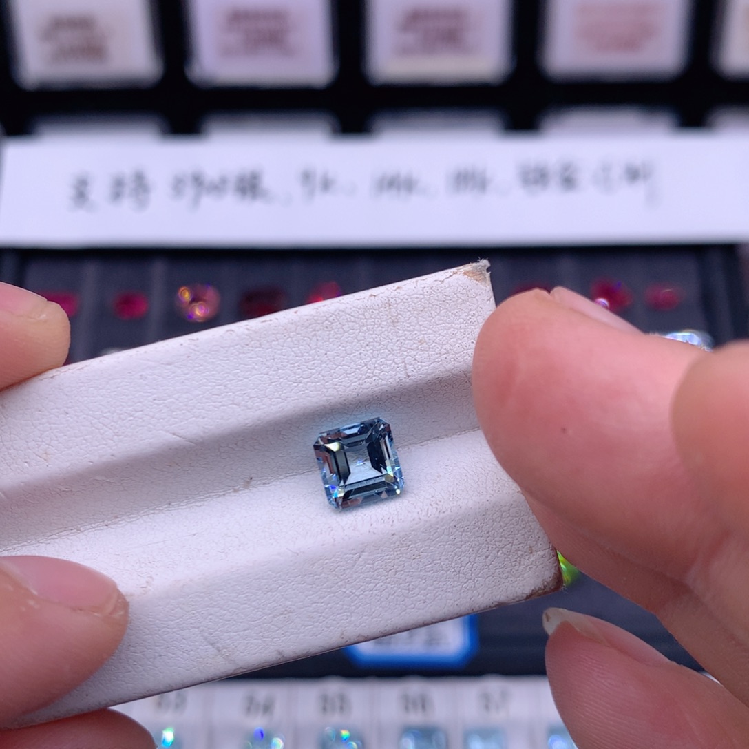 海蓝宝石裸石2.01克拉阿斯切