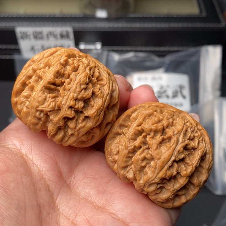 文玩核桃把件42球筋