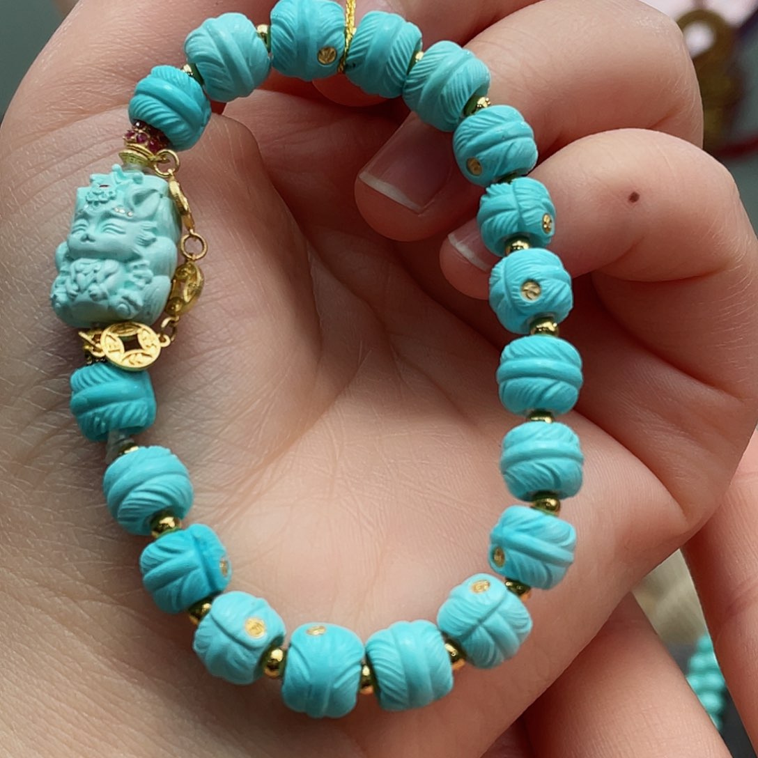 绿松石颈饰18K金镶嵌