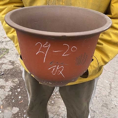 紫砂中国宜兴紫砂花盆，