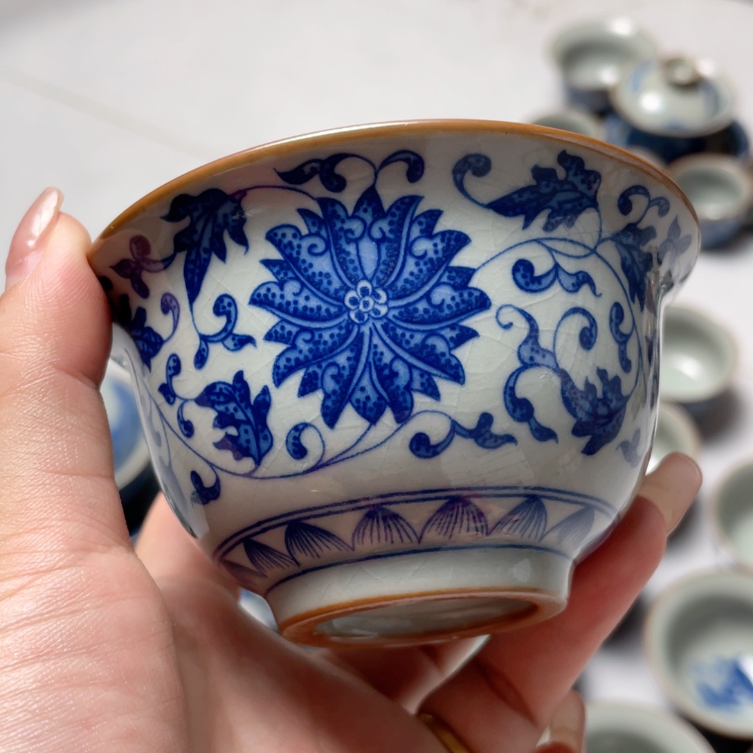 青花缠枝莲压手杯jjjjjj