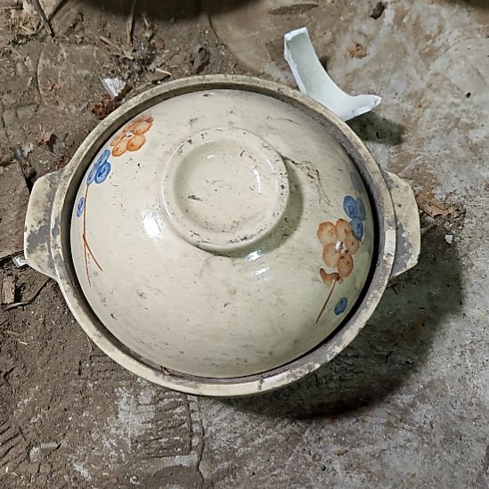 摆件陶瓷盘子碗啥都有