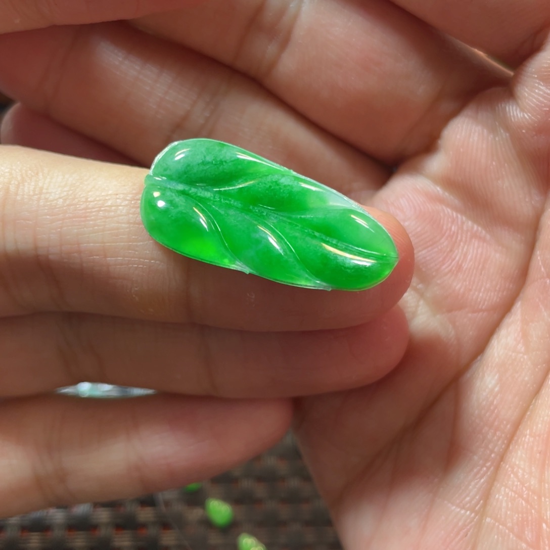 翡翠挂件未镶嵌翡翠珠宝翡翠珠宝