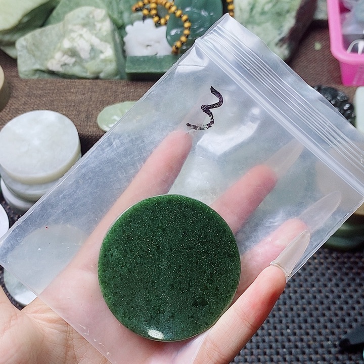 和田玉（糖玉）未镶嵌珠宝半成品