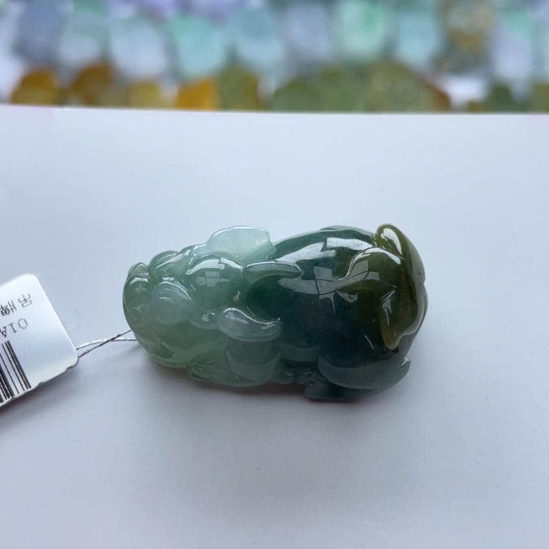 翡翠颈饰未镶嵌貔貅