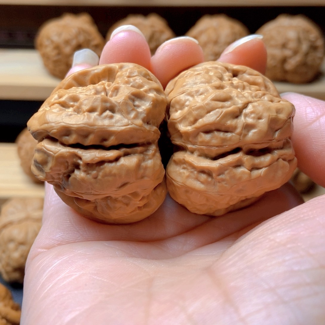 文玩核桃吊坠蛤蟆头