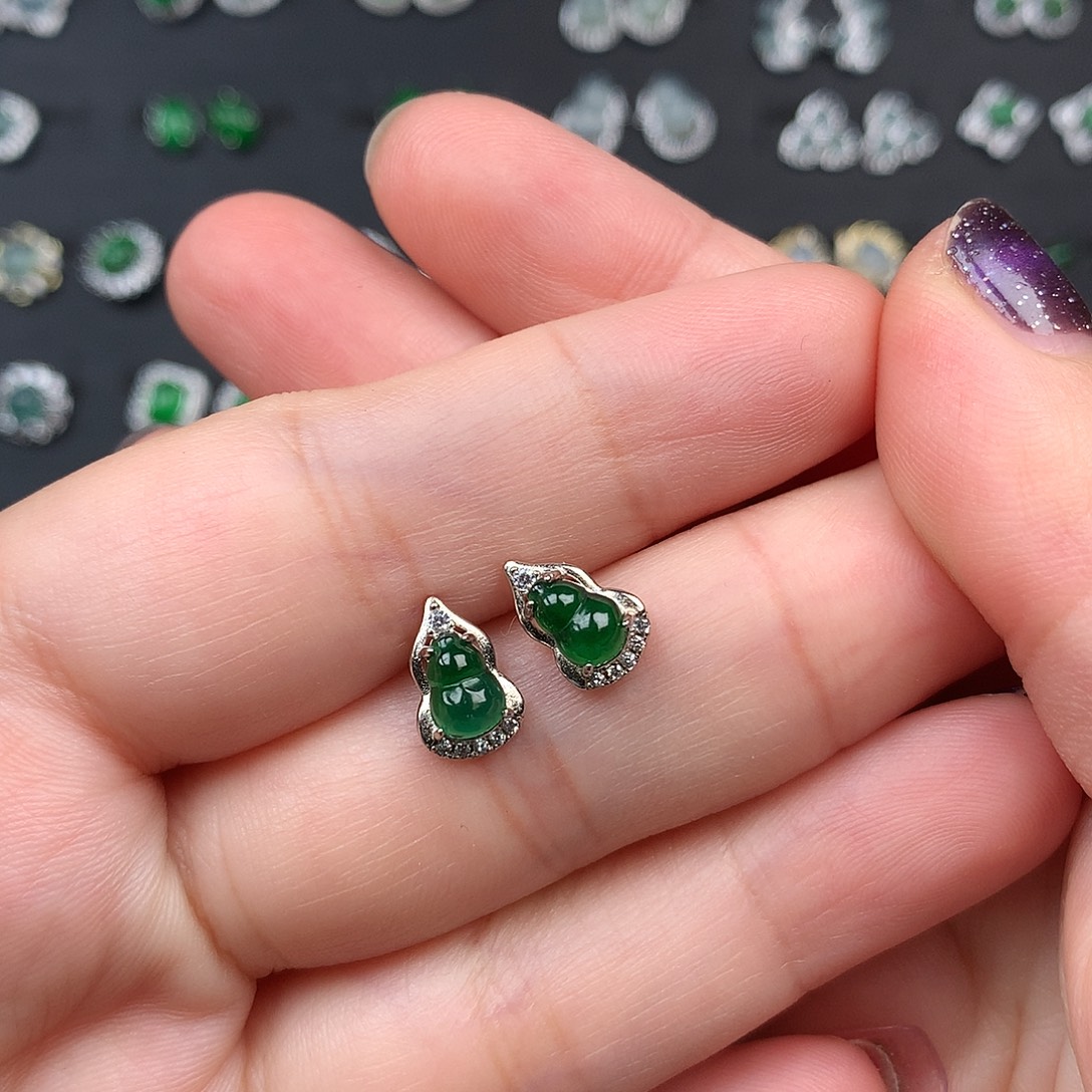 楠***翡翠银S925镶嵌耳饰