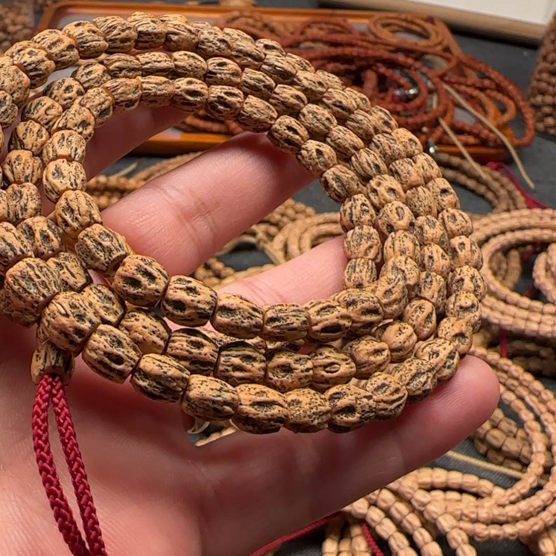 柏香籽/百香籽手串奉*?