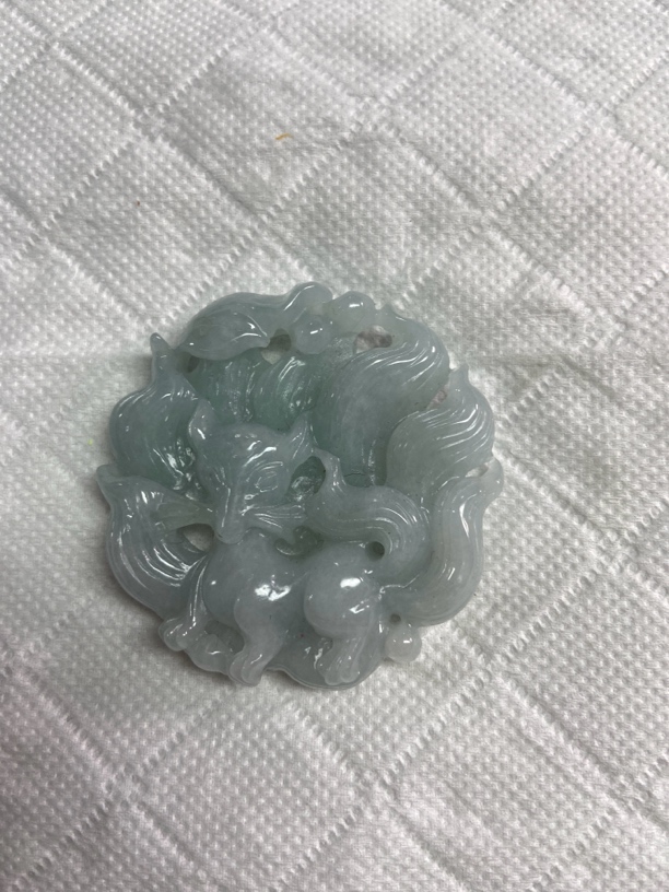 玉如军意翡翠珠宝