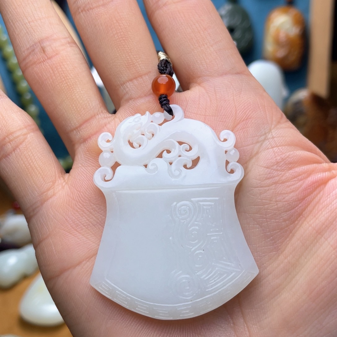 和田玉颈饰未镶嵌