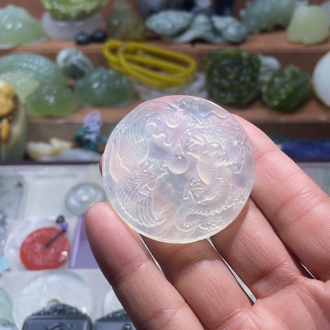 蛇纹石玉未镶嵌珠宝奇石