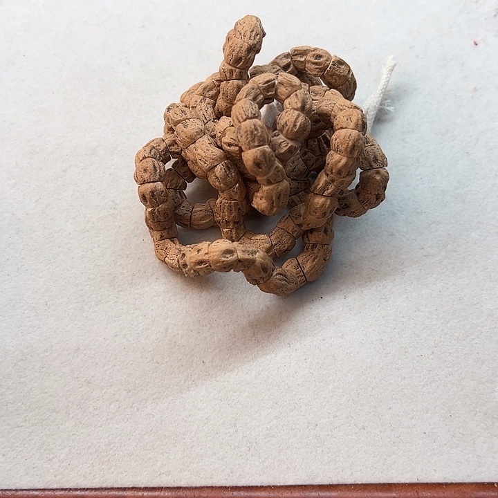 柏香籽/百香籽吊坠红油皮鬼肠