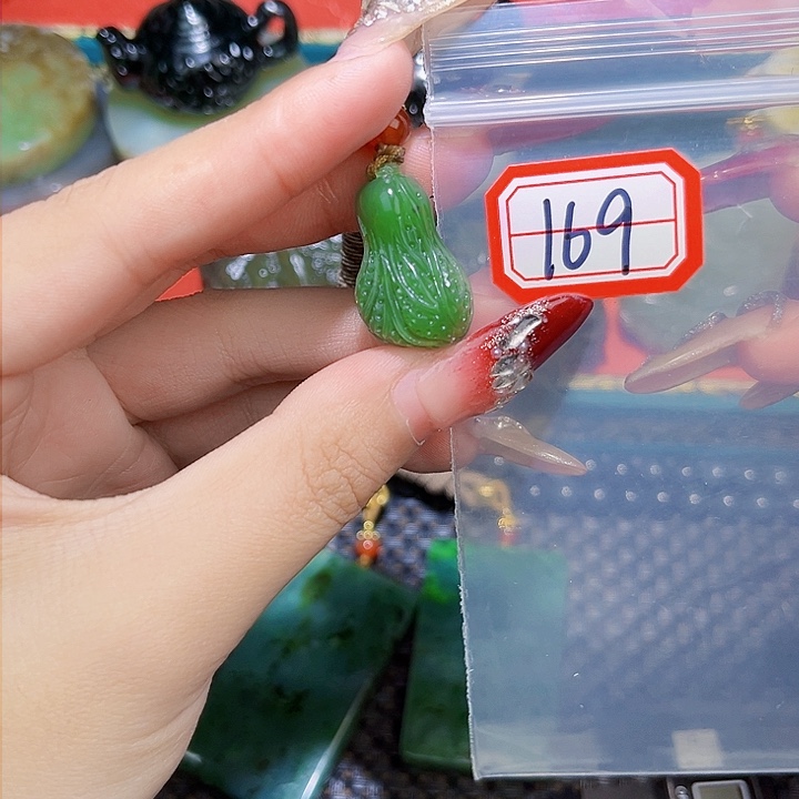 和田玉和田玉边角料随机发未镶嵌