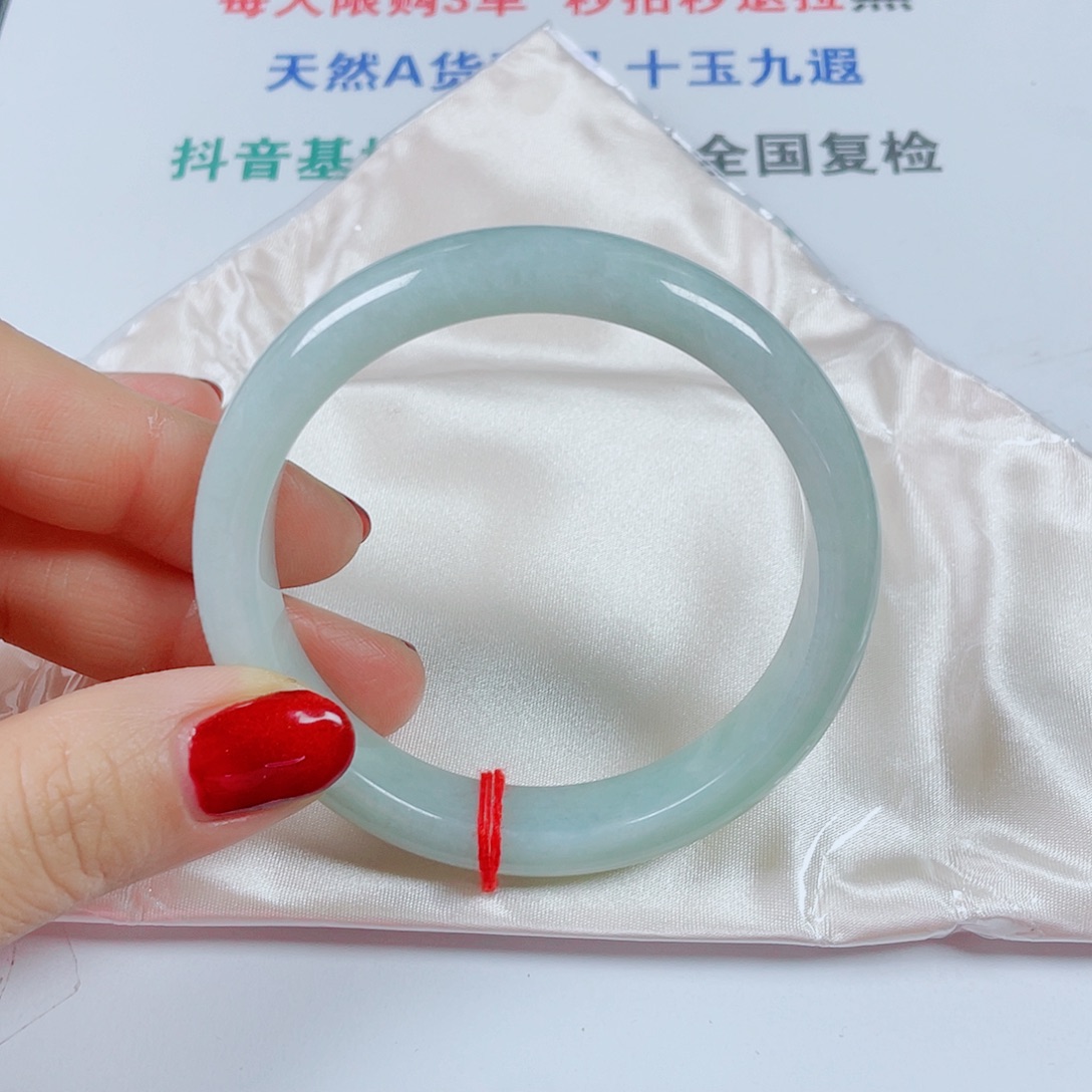 翡翠未镶嵌手镯圈口60.5宽12.8厚8.2