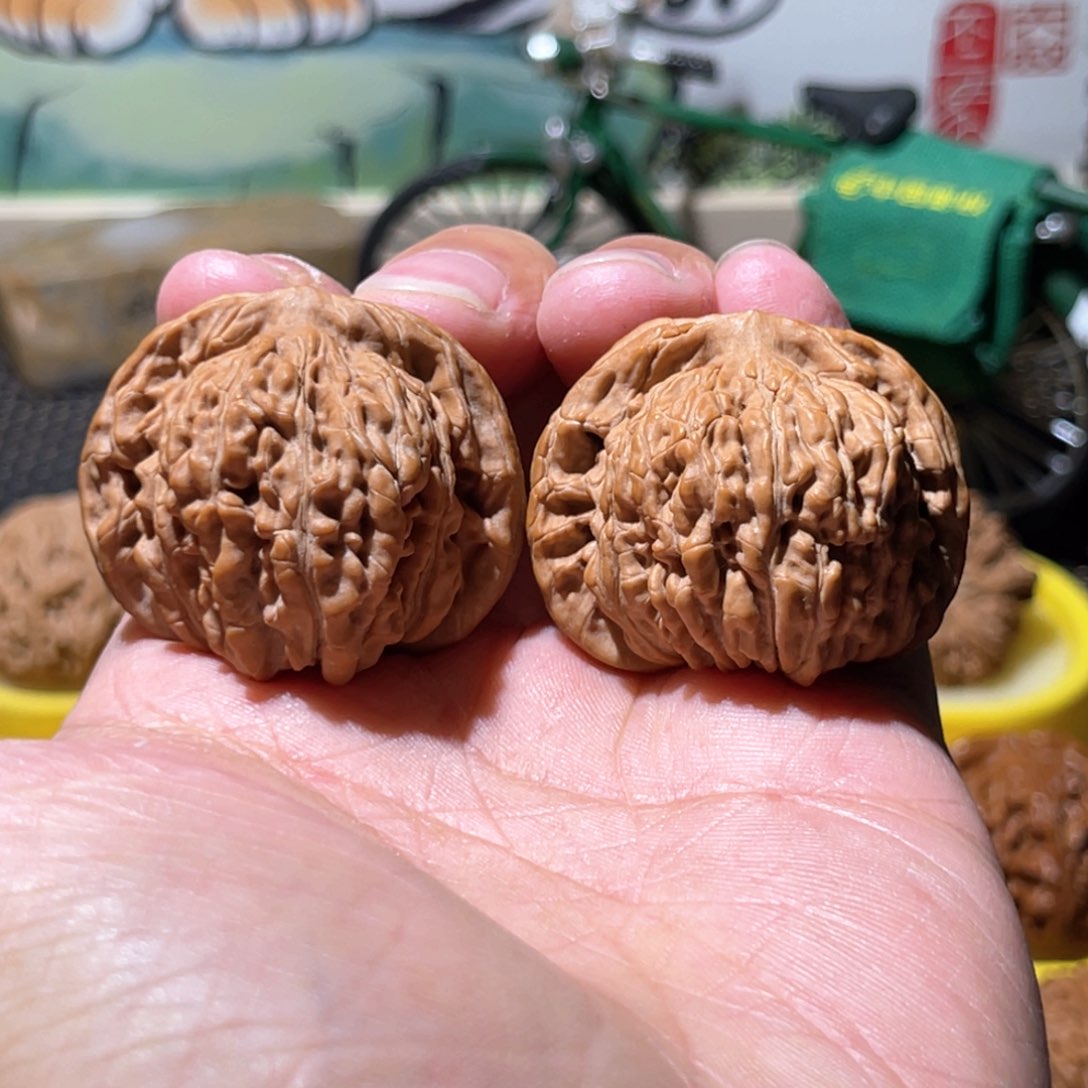 文玩核桃吊坠忠****民40全品四座楼