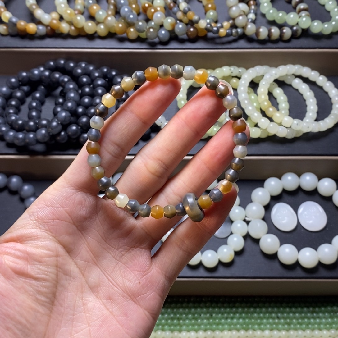 和田玉（糖玉）未镶嵌手链