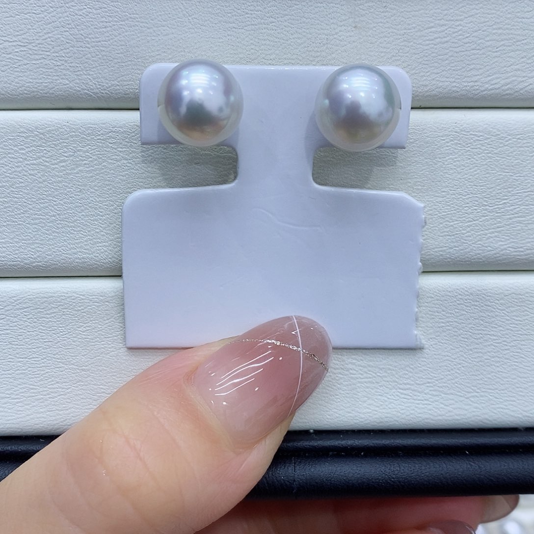 海水珍珠耳饰18K金镶嵌10到11点位