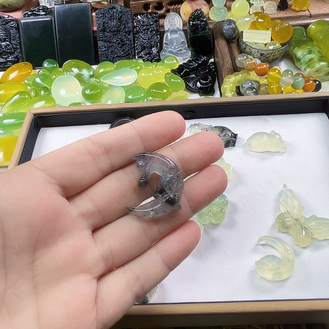 я***岫玉未镶嵌吊坠(不含链)