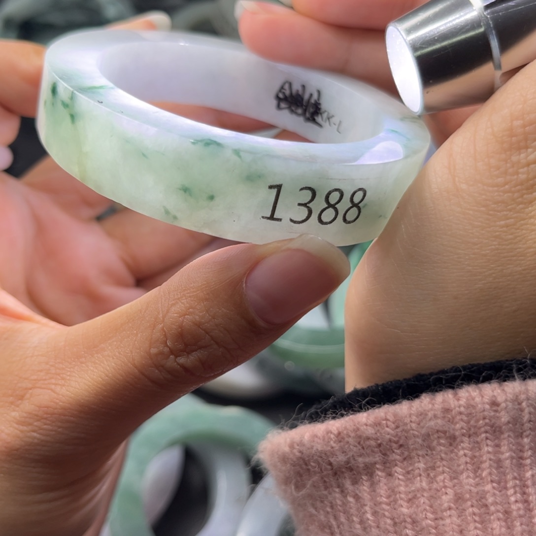 定制翡翠手镯未镶嵌