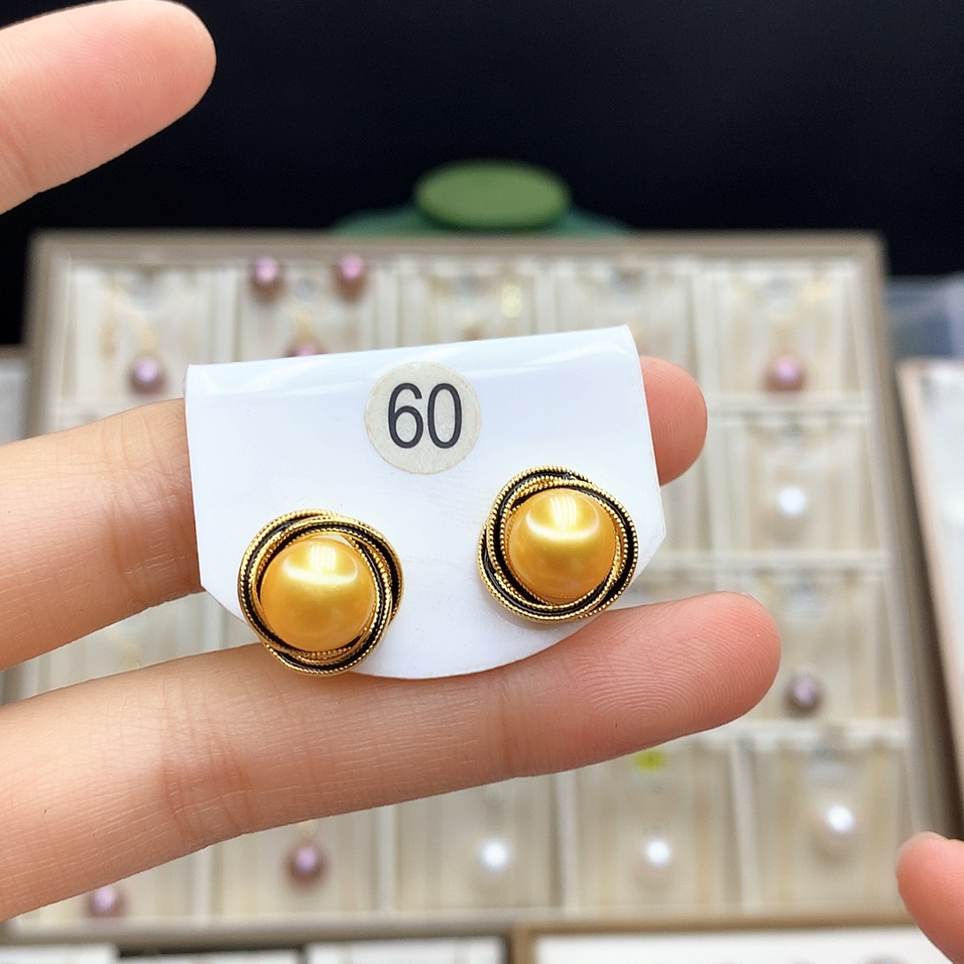 淡水珍珠颈饰合金