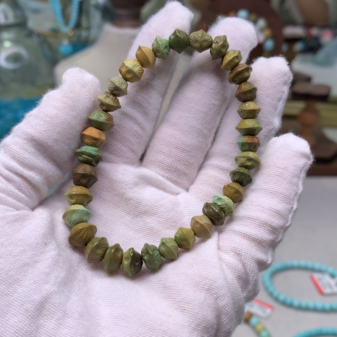 绿松石配饰未镶嵌