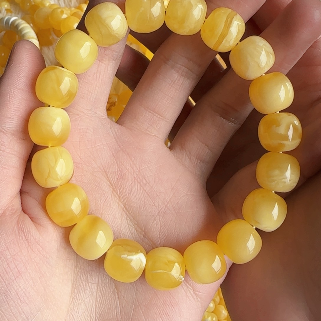 蜜蜡裸石未镶嵌蜜蜡