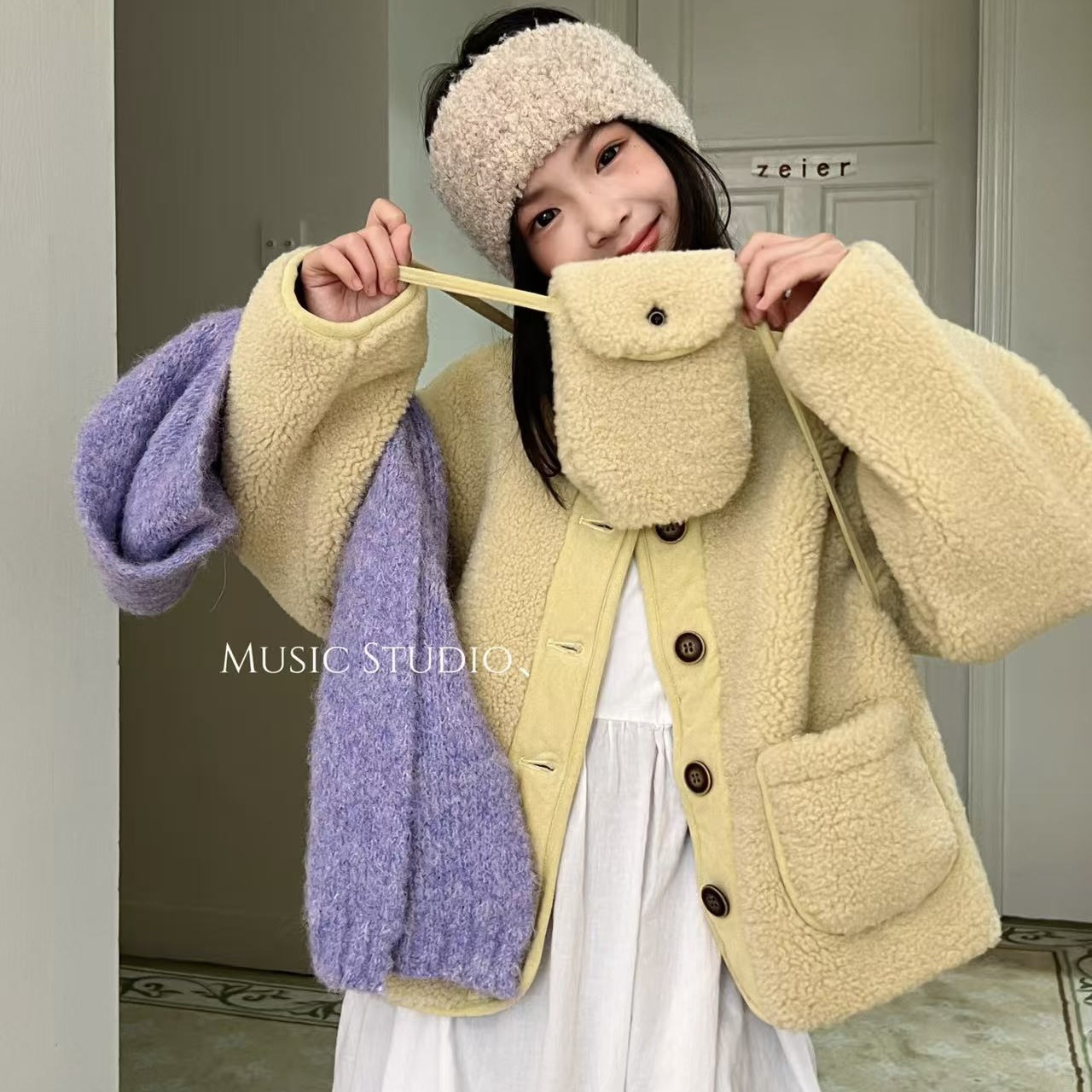 2528儿童带包托卡外套