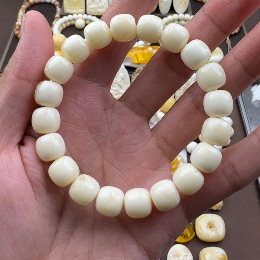 裸石琥珀未镶嵌蜜蜡