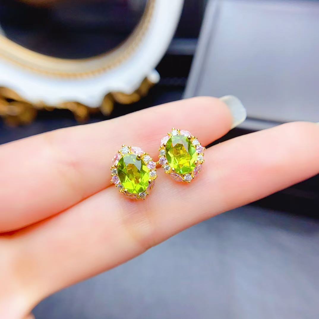 6*8天然橄榄石耳钉精致轻盈小众时尚轻奢经典