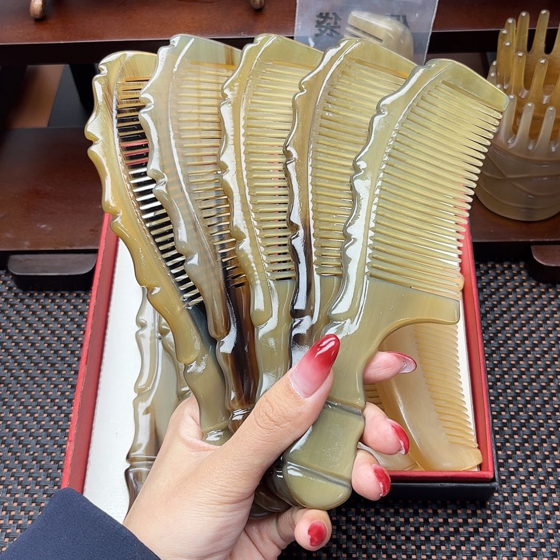 手工制作纯牛角梳子