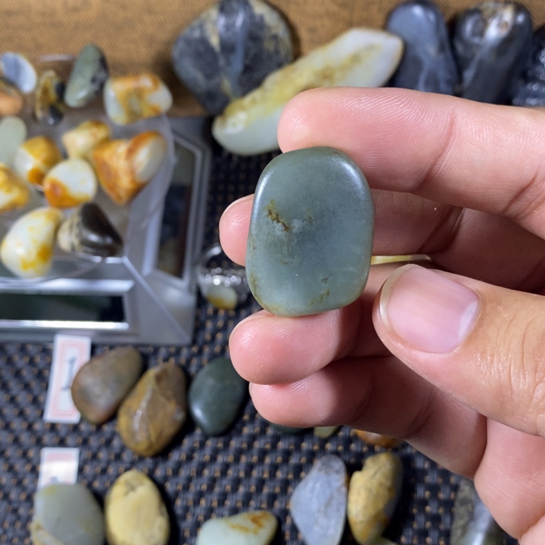 黄****和田玉（糖玉）未镶嵌挂件