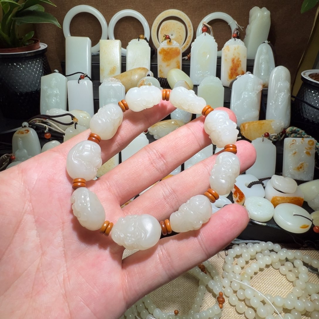 未镶嵌和田玉手串奚*宝