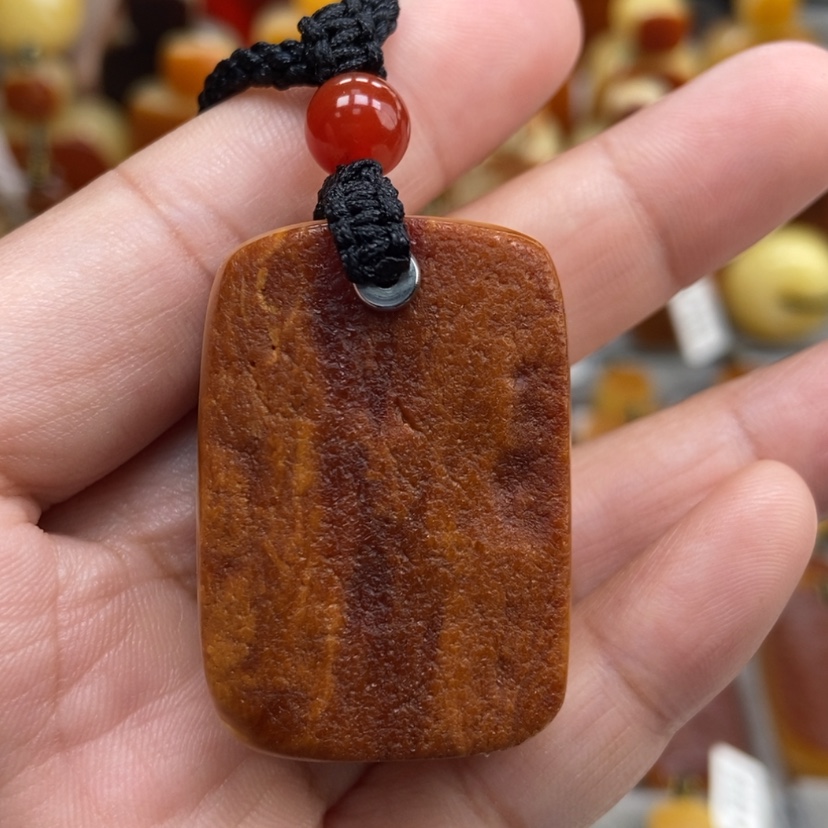 【闪购商品】琥珀颈饰未镶嵌