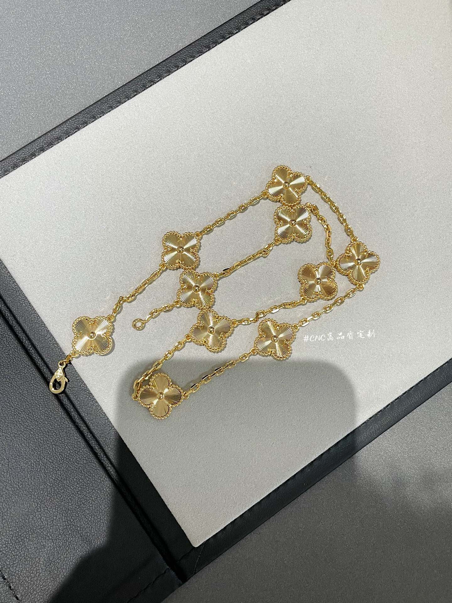 合金手链 本家五花四叶草幸运手链饰品气质轻奢时尚百搭不掉色