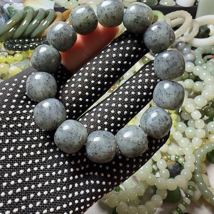 和田玉未镶嵌手链卡16