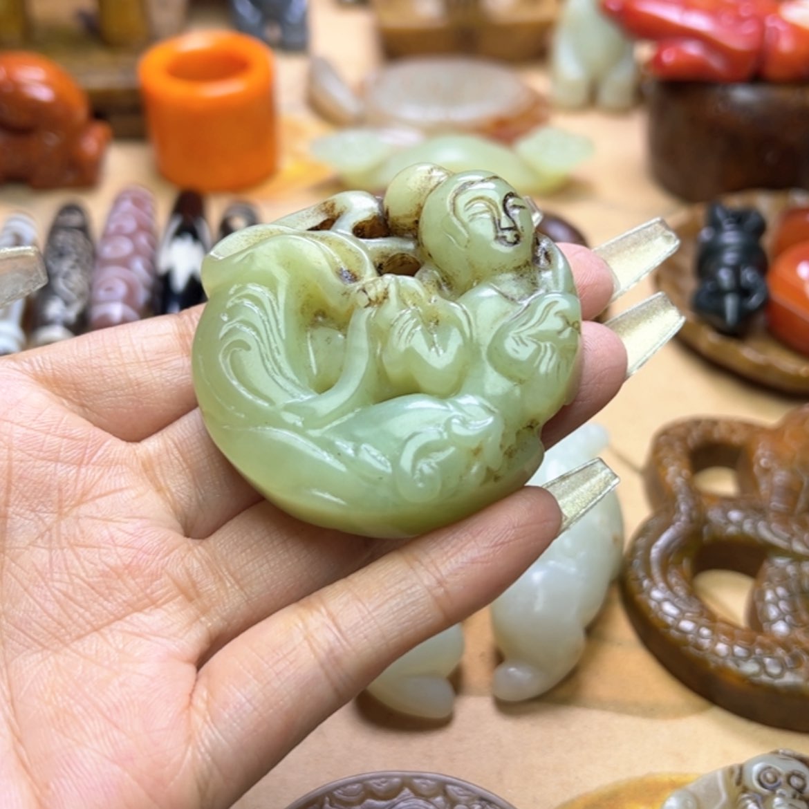 【闪购商品】蛇纹石玉颈饰未镶嵌